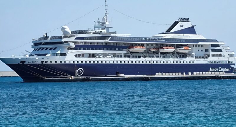 Μια 77χρονη συνταξιούχος από την Αμερική αποφάσισε να περάσει το υπόλοιπο της ζωής της σε ένα κρουαζιερόπλοιο και τώρα απολαμβάνει ατελείωτες διακοπές