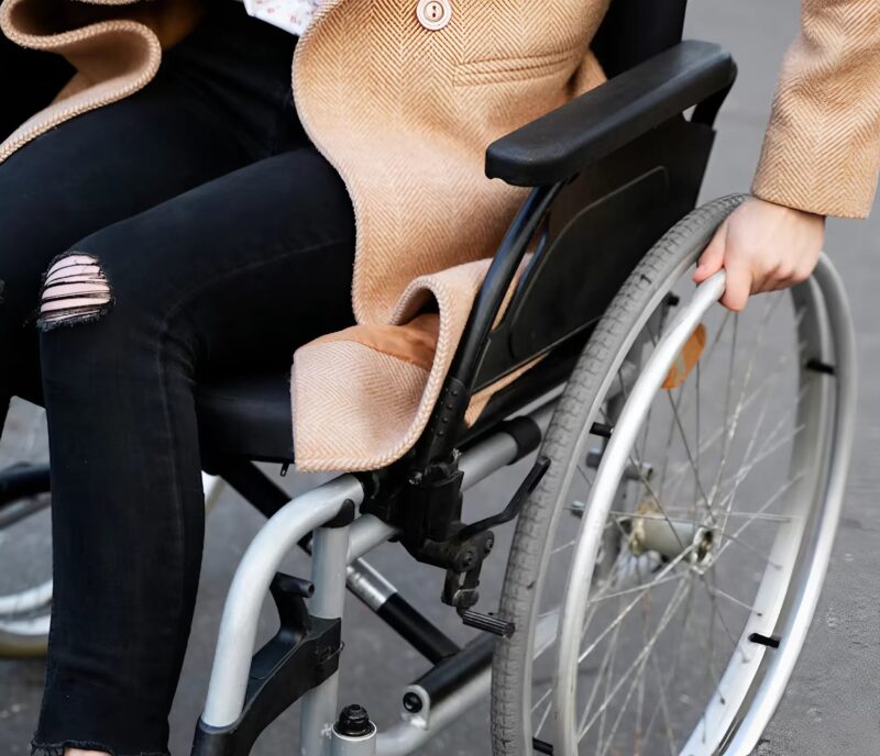 Όταν από το κατάστημά μου άρχισαν να εξαφανίζονται με περίεργο τρόπο ακριβά προϊόντα, νόμιζα ότι οι υπάλληλοί μου έκλεβαν· αλλά αφού ξαναείδα τα βίντεο από τις κάμερες ασφαλείας, έμεινα τρομοκρατημένος